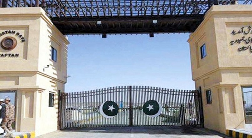 Rich results on Google SERP when searching for 'Iran deports 108 illegal Pakistani immigrants'