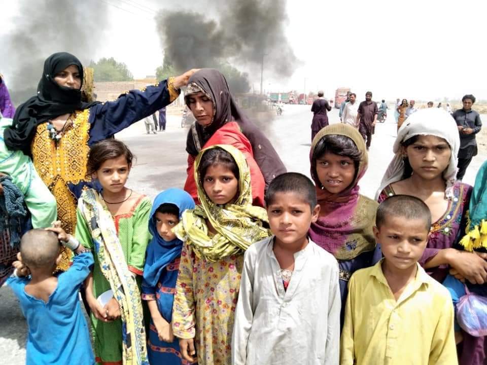 Bhand community people protest against Usta police