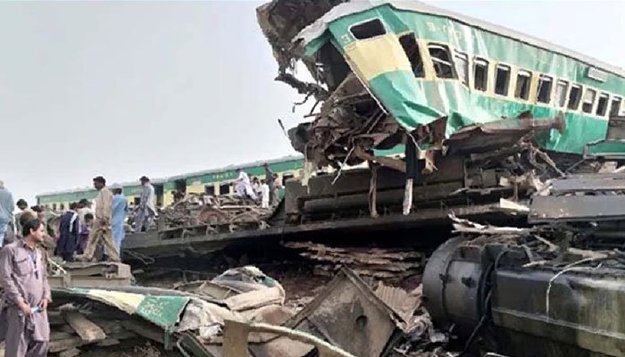 Dahrki rail crash