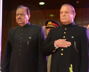 Mamnoon Hussain with Nawaz Shairf
