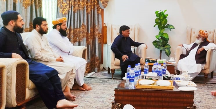 Rich result son google SERP when searching for 'Maulana Fazal meets Afaq MQM'