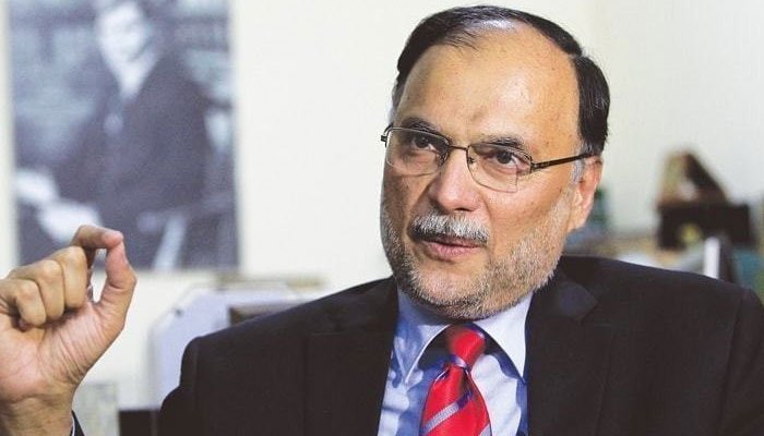 Rich result son google SERP when searching for 'Ahsan Iqbal'