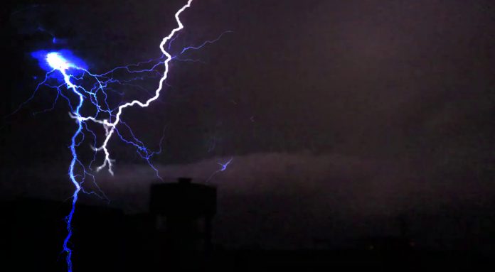 Rich result son google SERP when searching for 'Lightning strike'