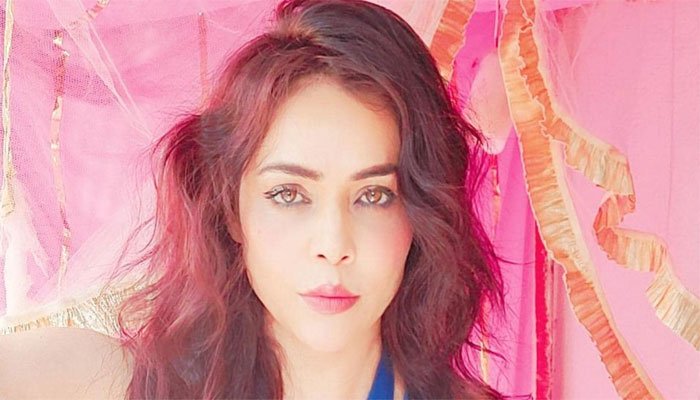 Rich result son google SERP when searching for 'Nikita Rawal'