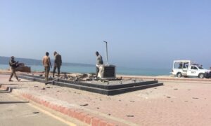Rich result son google SERP when searching for 'Qaud statue in Gwadar'