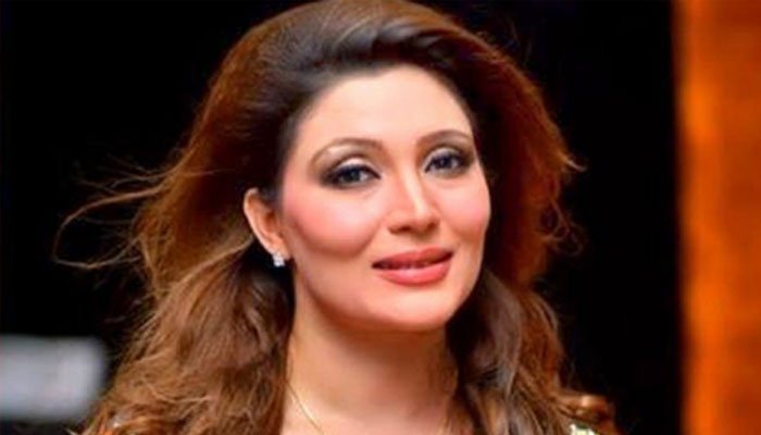 Rich result son google SERP when searching for 'Khushboo actress'