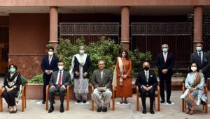 Rich result son google SERP when searching for 'Arif Alvi AKU'