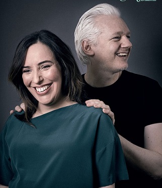 Rich result son google SERP when searching for 'WikiLeaks Julian Assange'