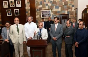 Rich result son google SERP when searching for 'Shehbaz Sharif Karachi'