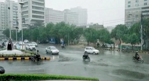 Rich results on google SERP when searching for ‘Karachi rains’