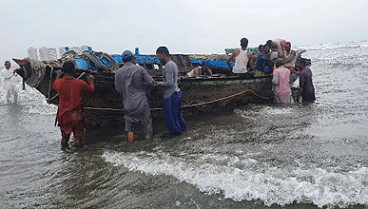 Rich results on google SERP when searching for ‘overturned boat’