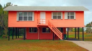 Flood resistant houses